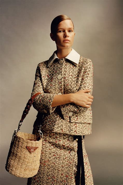 prada spain website